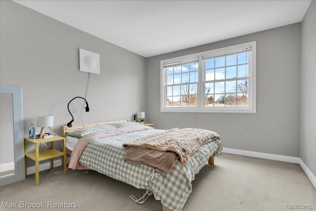 1613 Brentwood Drive, Troy, MI 48098