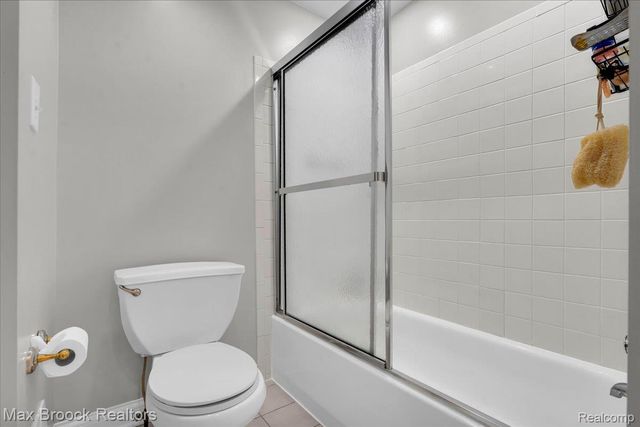 1613 Brentwood Drive, Troy, MI 48098