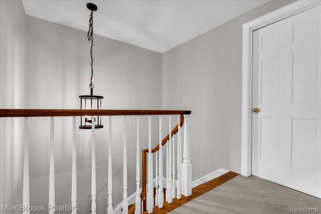 1613 Brentwood Drive, Troy, MI 48098