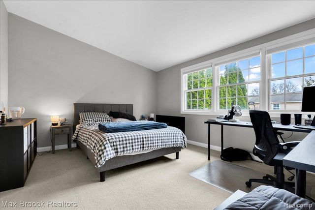 1613 Brentwood Drive, Troy, MI 48098