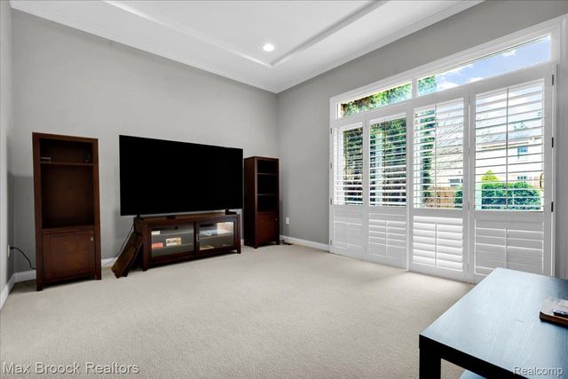 1613 Brentwood Drive, Troy, MI 48098