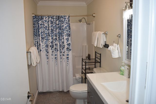 298 Lane Hollow Road, Sevierville, TN 37876