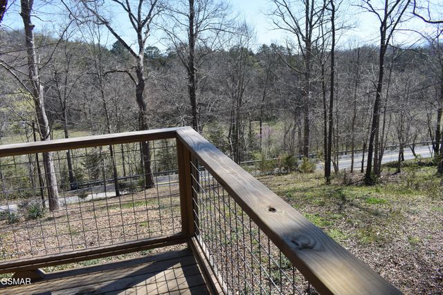 298 Lane Hollow Road, Sevierville, TN 37876