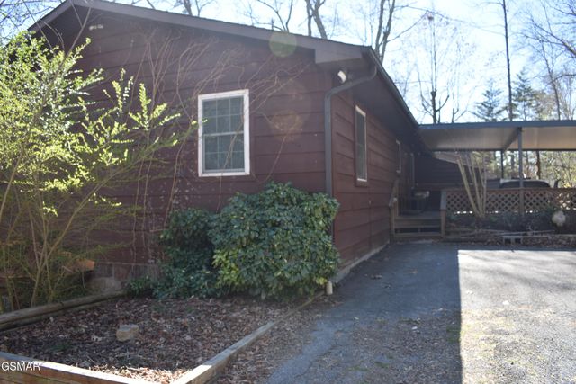 298 Lane Hollow Road, Sevierville, TN 37876