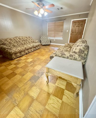 811 Kenney Street, Houma, LA 70364