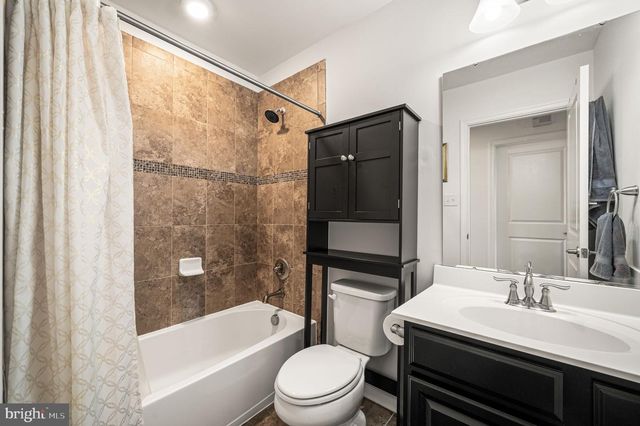 1714 LYDIA DR, Hatfield, PA 19440