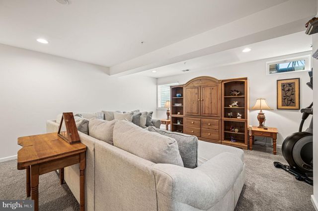 1714 LYDIA DR, Hatfield, PA 19440