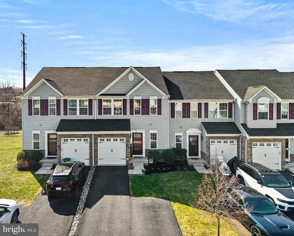 1714 LYDIA DR, Hatfield, PA 19440