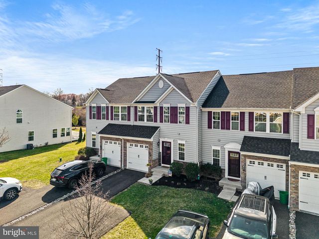 1714 LYDIA DR, Hatfield, PA 19440