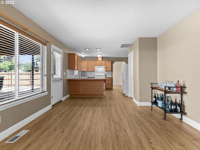 52407 Ne 14TH St, Scappoose, OR 97056