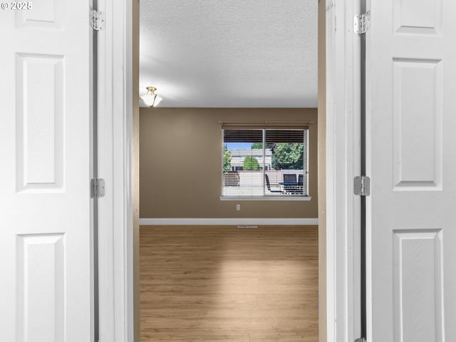 52407 Ne 14TH St, Scappoose, OR 97056