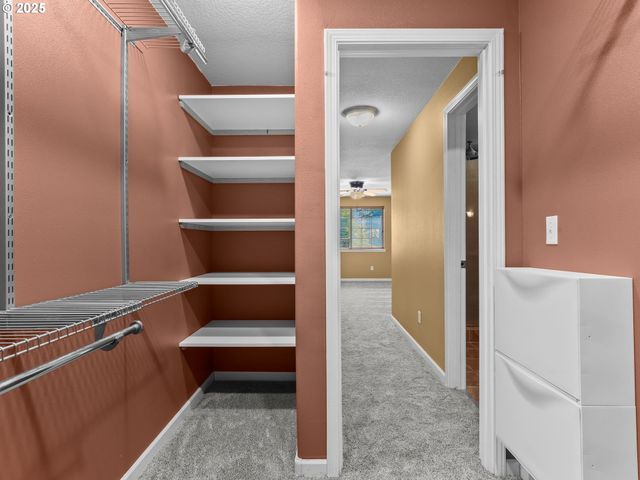 52407 Ne 14TH St, Scappoose, OR 97056