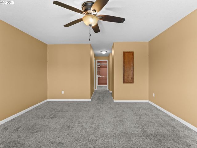 52407 Ne 14TH St, Scappoose, OR 97056