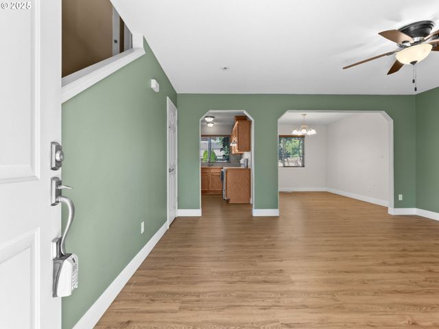 52407 Ne 14TH St, Scappoose, OR 97056