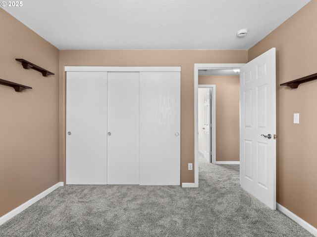 52407 Ne 14TH St, Scappoose, OR 97056