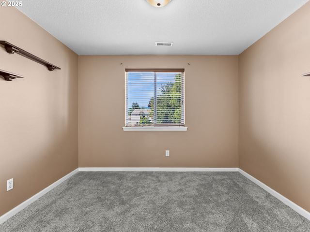 52407 Ne 14TH St, Scappoose, OR 97056