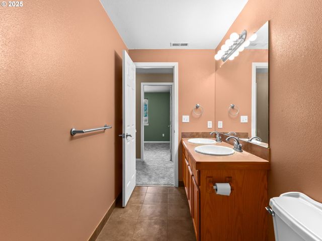 52407 Ne 14TH St, Scappoose, OR 97056