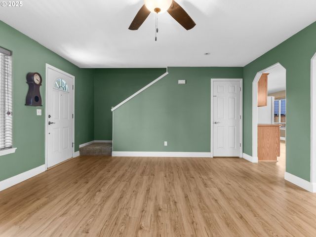 52407 Ne 14TH St, Scappoose, OR 97056