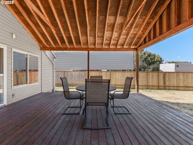 52407 Ne 14TH St, Scappoose, OR 97056