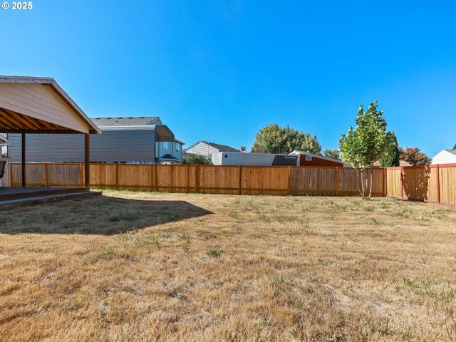 52407 Ne 14TH St, Scappoose, OR 97056