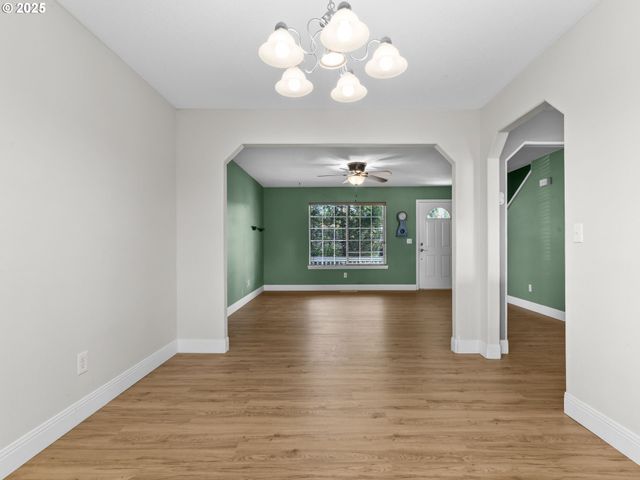 52407 Ne 14TH St, Scappoose, OR 97056