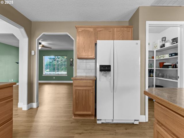 52407 Ne 14TH St, Scappoose, OR 97056