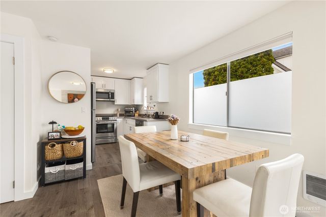 6301 22nd Avenue NW, Seattle, WA 98107