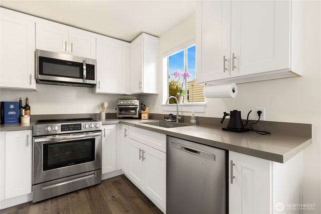 6301 22nd Avenue NW, Seattle, WA 98107