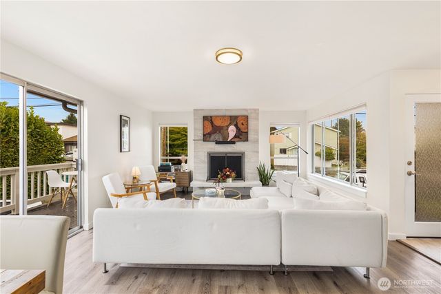 6301 22nd Avenue NW, Seattle, WA 98107