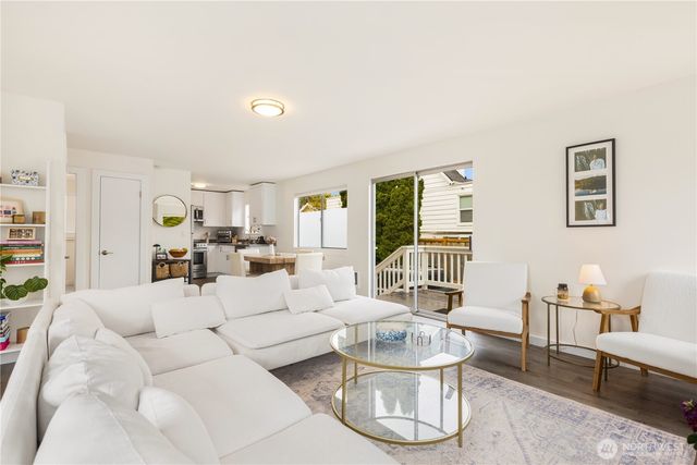 6301 22nd Avenue NW, Seattle, WA 98107