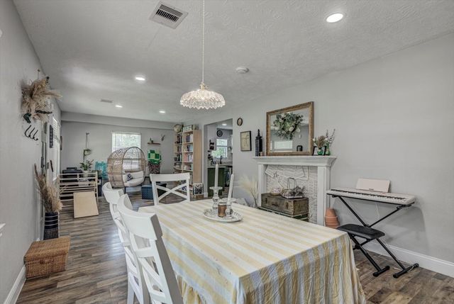 302 E Kay Street, Dayton, TX 77535