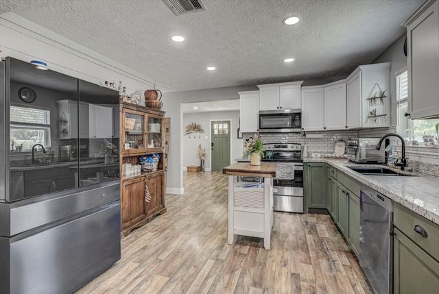 302 E Kay Street, Dayton, TX 77535