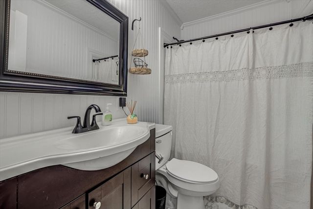 302 E Kay Street, Dayton, TX 77535