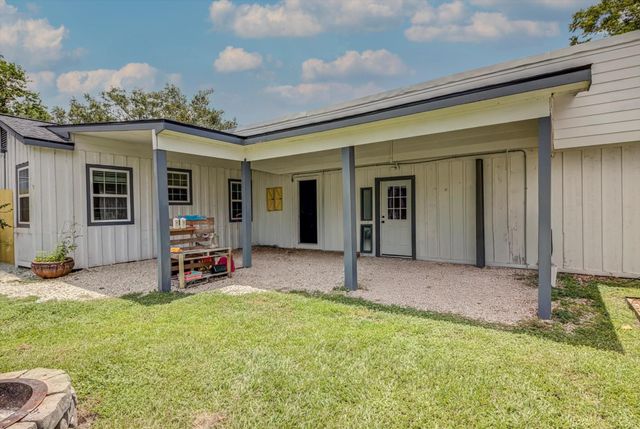 302 E Kay Street, Dayton, TX 77535