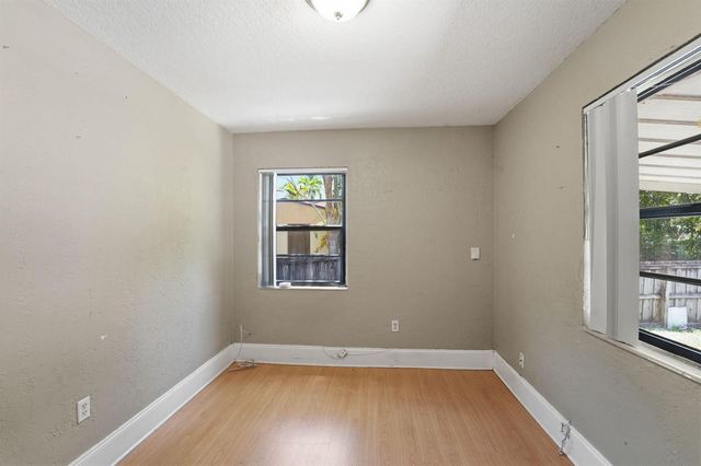 1060 NE 123rd Street, North Miami, FL 33161
