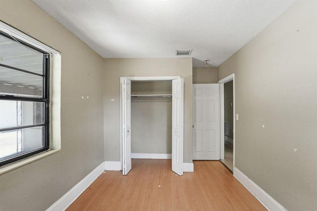 1060 NE 123rd Street, North Miami, FL 33161