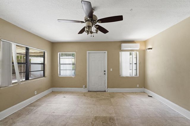 1060 NE 123rd Street, North Miami, FL 33161