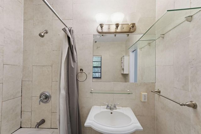 1060 NE 123rd Street, North Miami, FL 33161