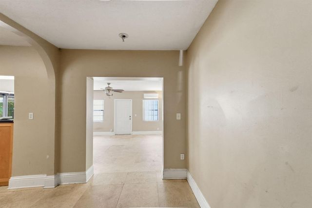 1060 NE 123rd Street, North Miami, FL 33161