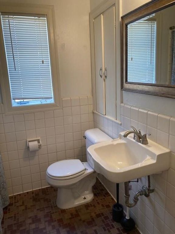 2509 Enfield RD C, Austin, TX 78703