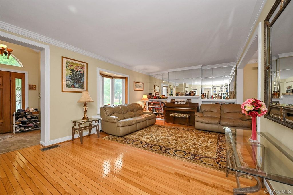 18433 Tudor Road, Jamaica Estates, NY 11432 — photo 2