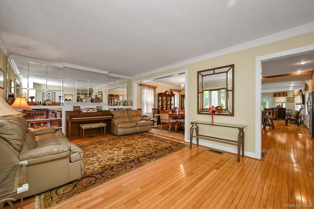 18433 Tudor Road, Jamaica Estates, NY 11432 — photo 3