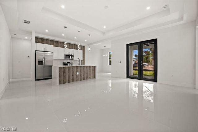 938 Bolivia DR, Lehigh Acres, FL 33974