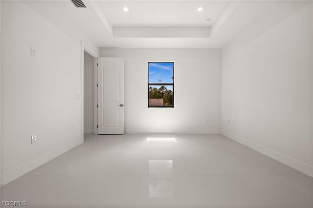 938 Bolivia DR, Lehigh Acres, FL 33974