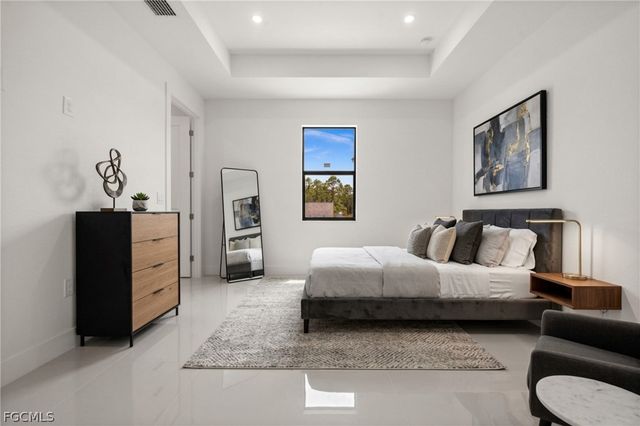 938 Bolivia DR, Lehigh Acres, FL 33974