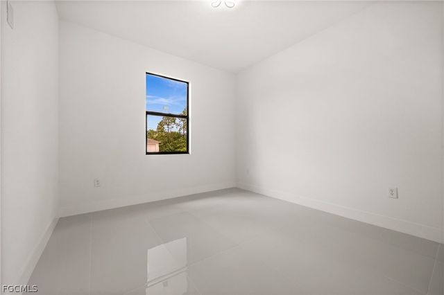 938 Bolivia DR, Lehigh Acres, FL 33974