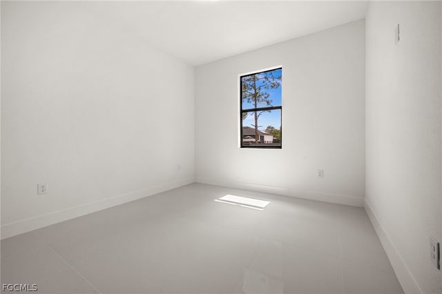 938 Bolivia DR, Lehigh Acres, FL 33974