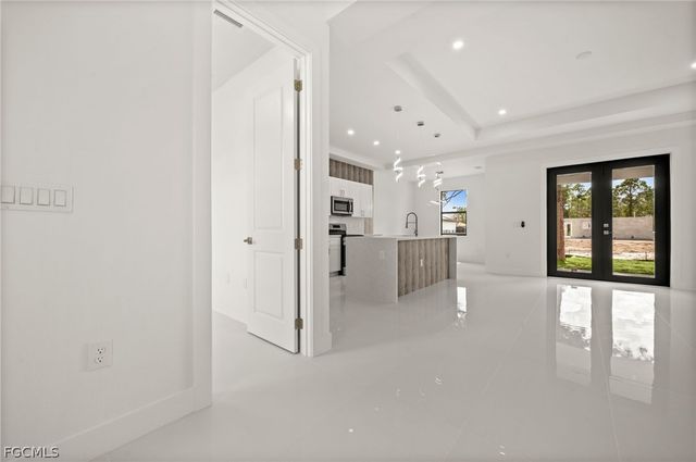 938 Bolivia DR, Lehigh Acres, FL 33974