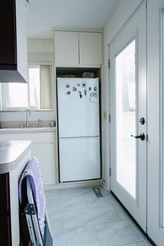 19 Avalon Road, Mount Vernon, OH 43050