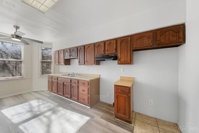 1461 Kinney Avenue, Cincinnati, OH 45231